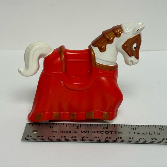 Imaginext White Red Castle Knight Jousting Rolling Horse Fisher Price - Picture 10 of 11